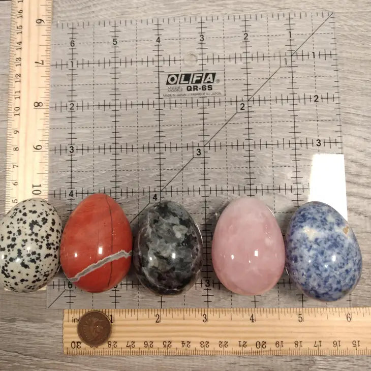Assorted gemstone eggs for resale