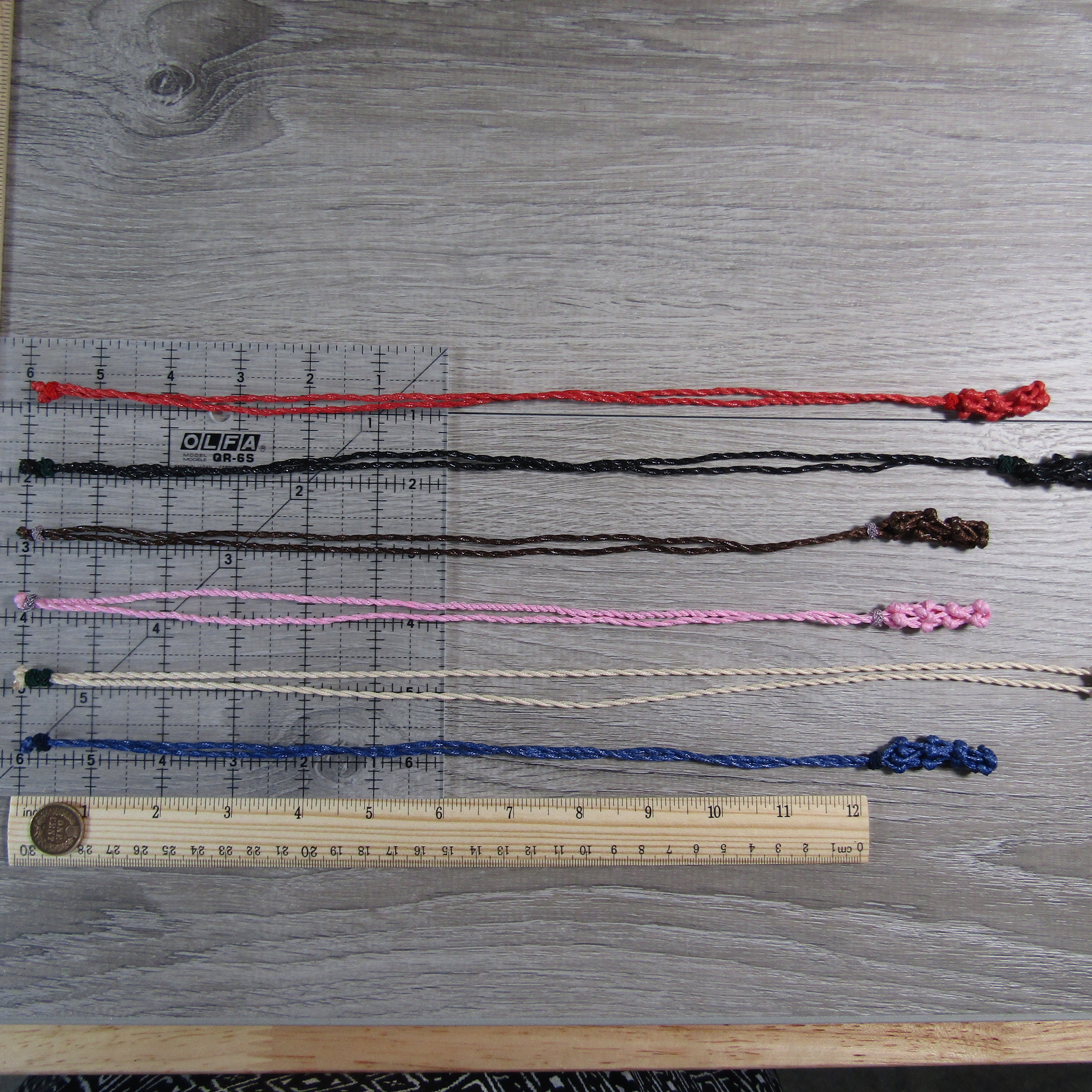 Adjustable Macrame Crystal Cage Necklace – Gemstone Holder