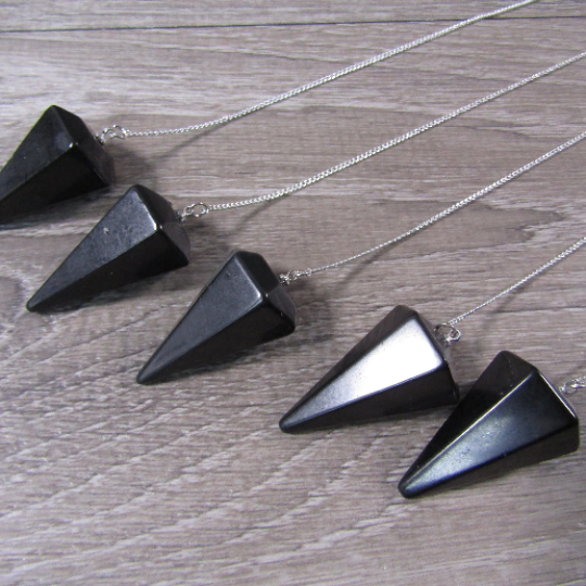 shungite pendulums for divination