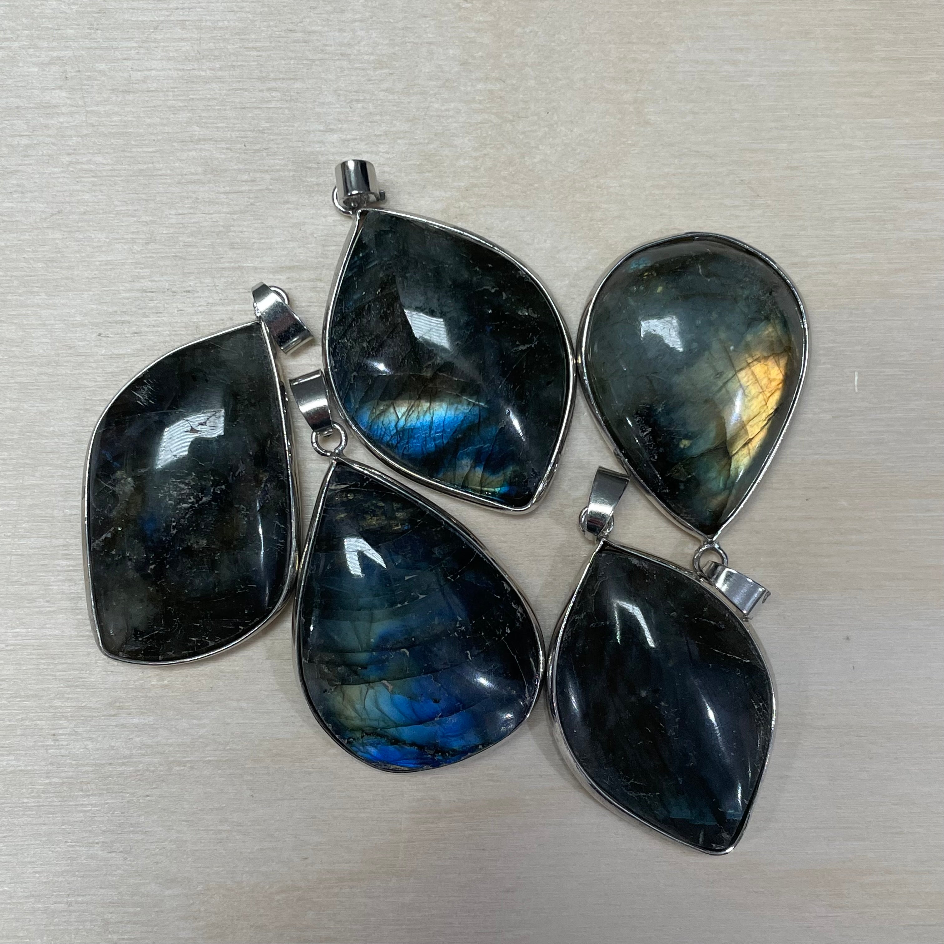 Labradorite gemstone pendant for metaphysical and gift shops