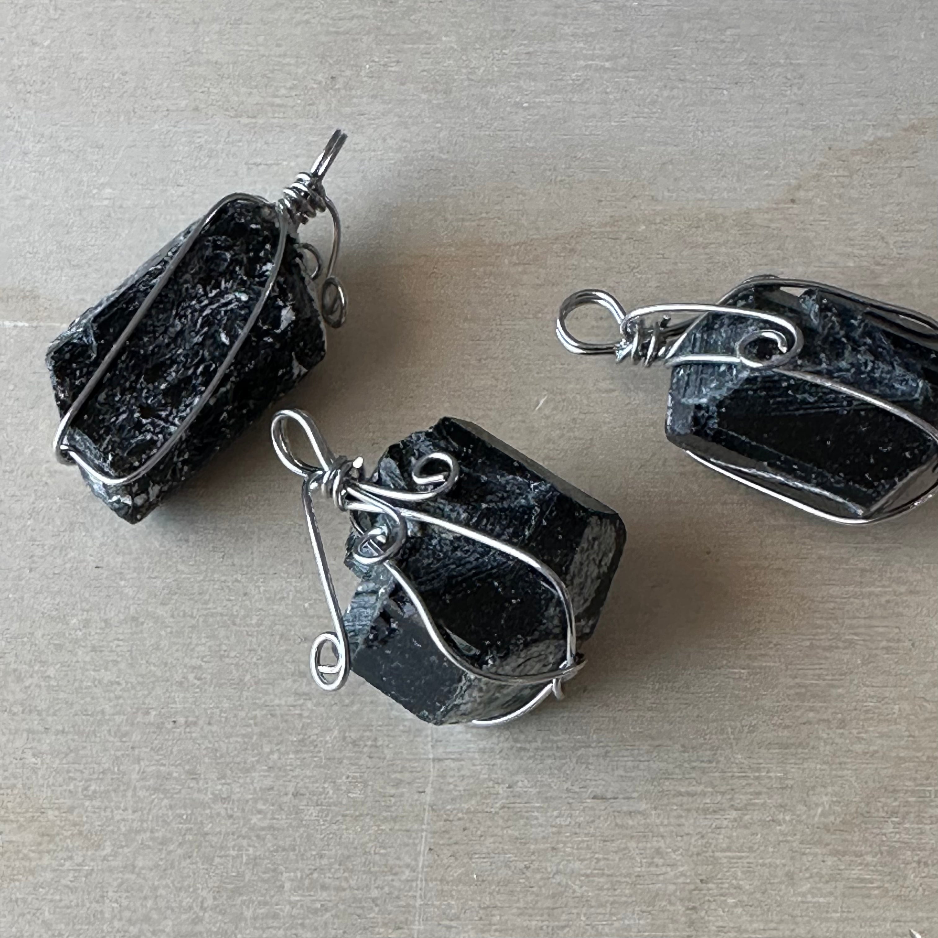 Black Tourmaline Pendant | Wholesale Crystal Jewelry