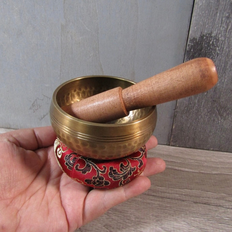 Hand-hammered Tibetan singing bowl set 3.5 inches with cushion and mallet
