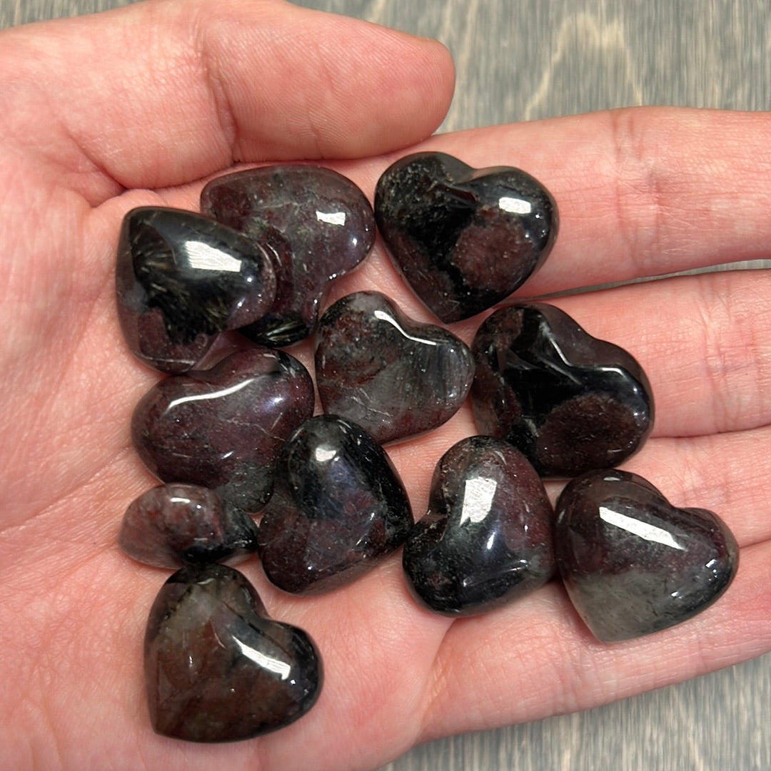 Small gemstone garnet heart for resale