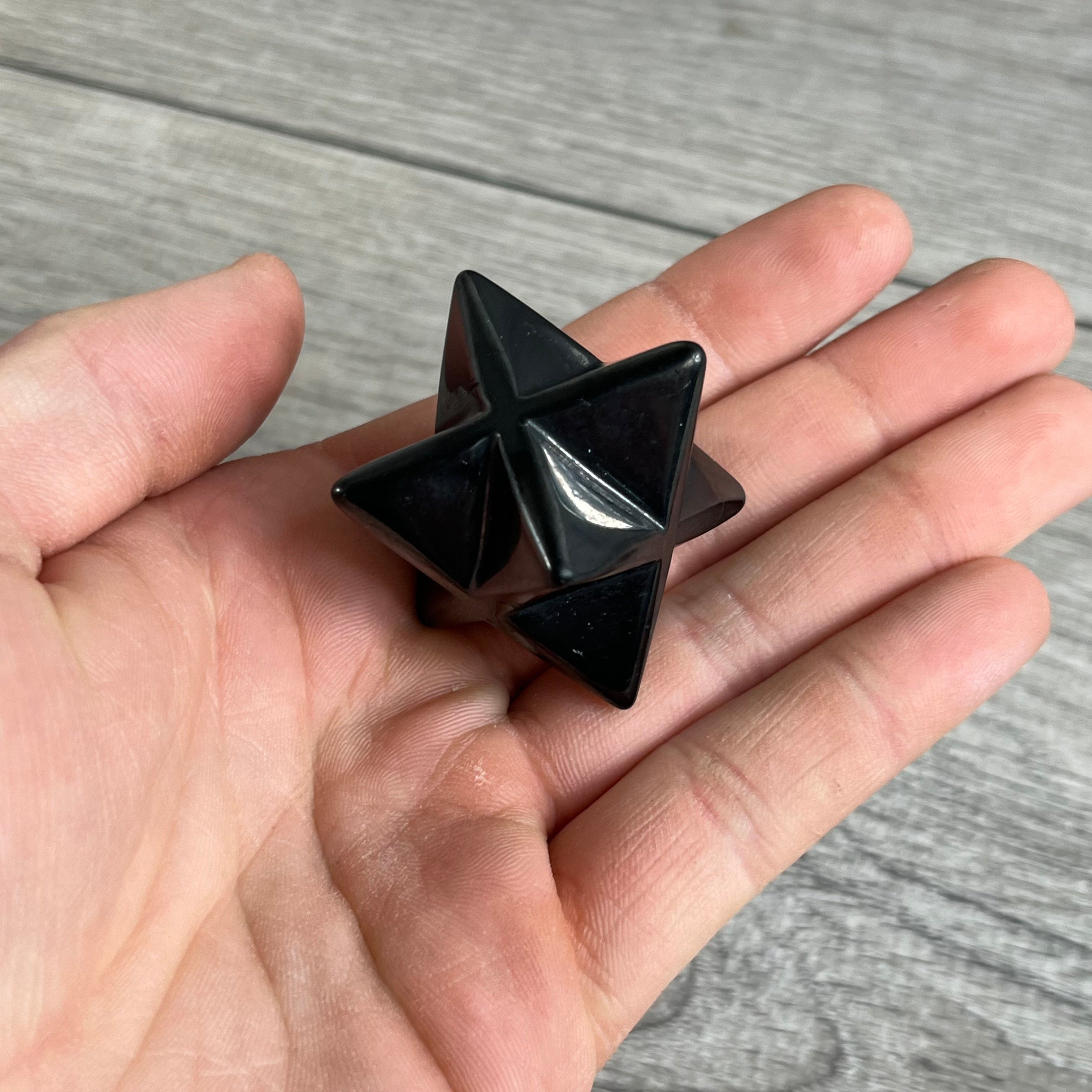 Shungite 30 mm Merkaba