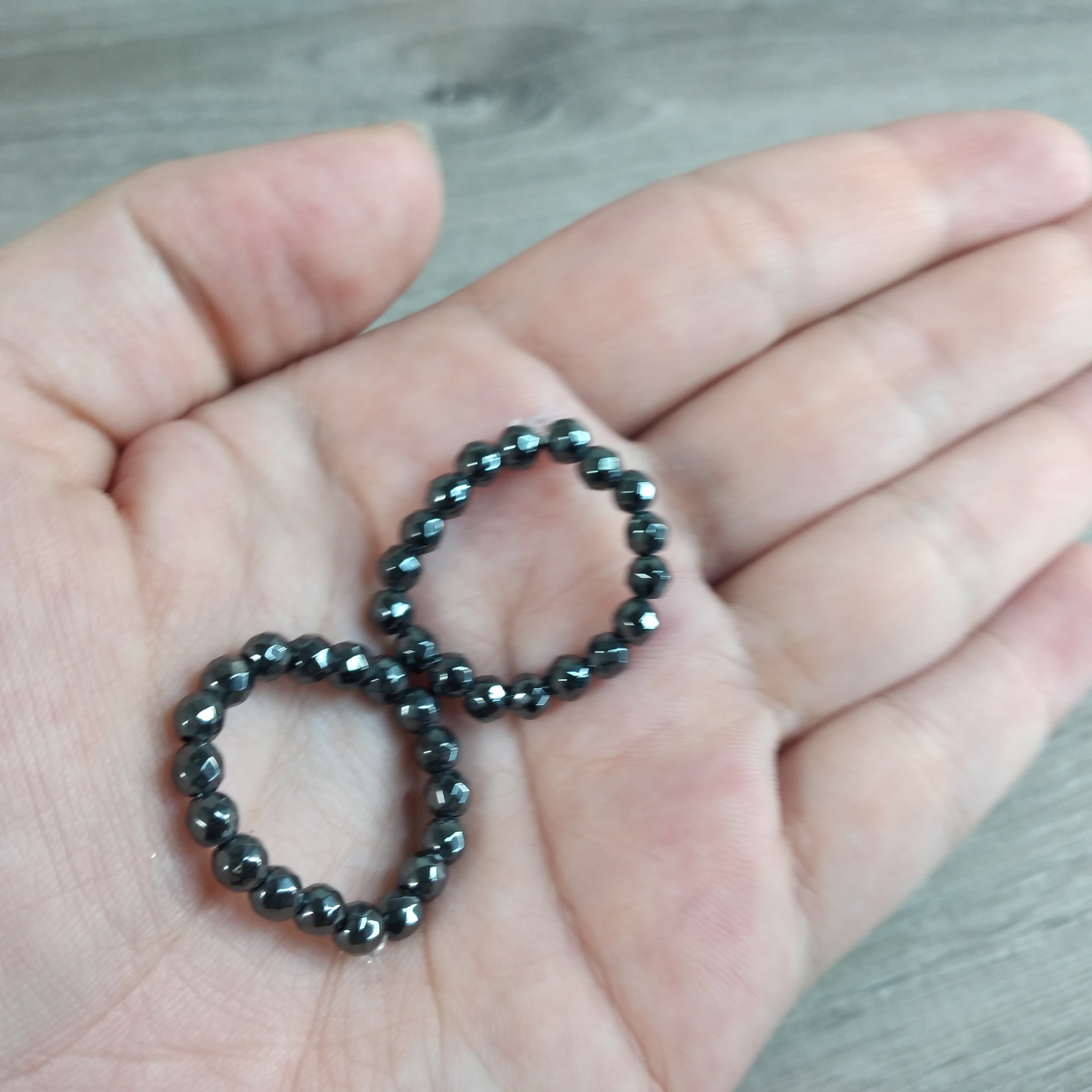 Hematite stretchy ring