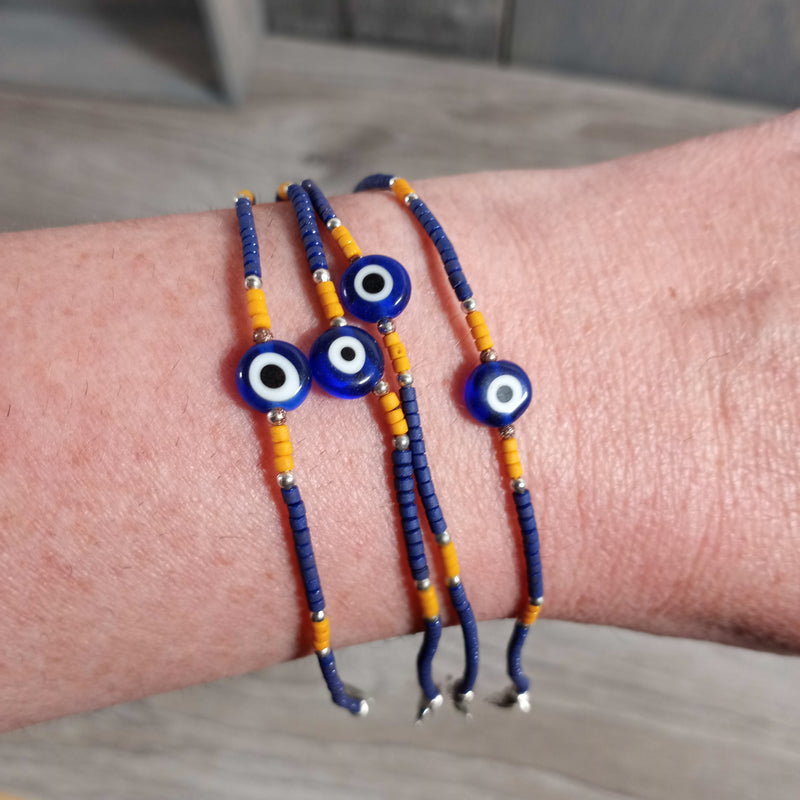 Wooden Bracelet Beaded with Lobster Claw Evil Eye