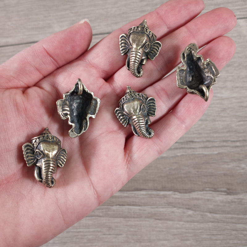 Pot Metal Pendants Tibetan Style Deity