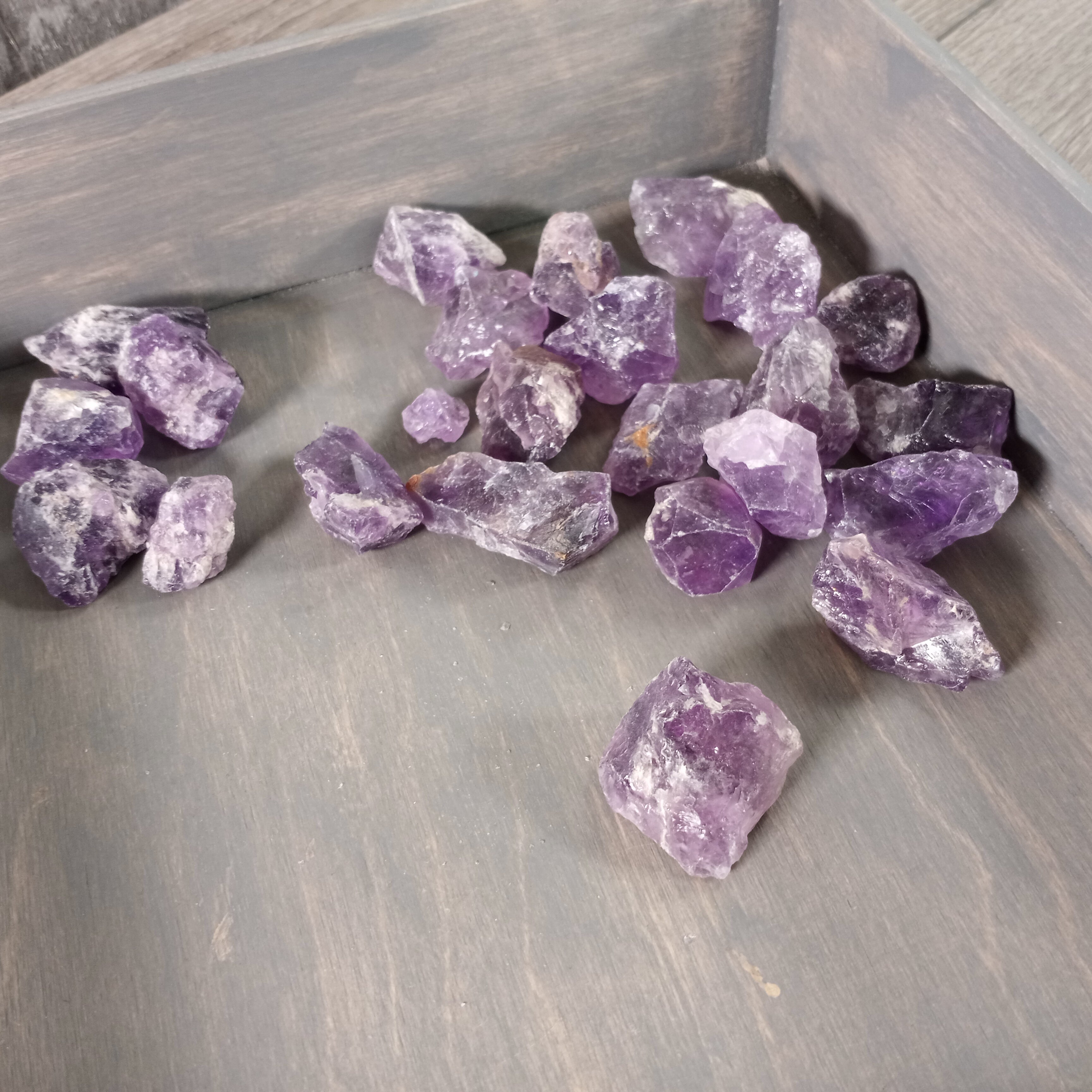 Wholesale Amethyst rough lot – bulk unpolished quartz crystals