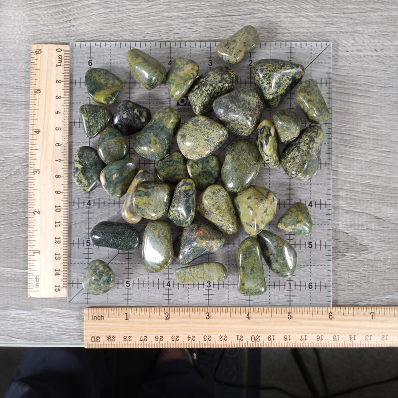 Epidot Tumbled Stones Medium to Large Size 1 Pound Lot