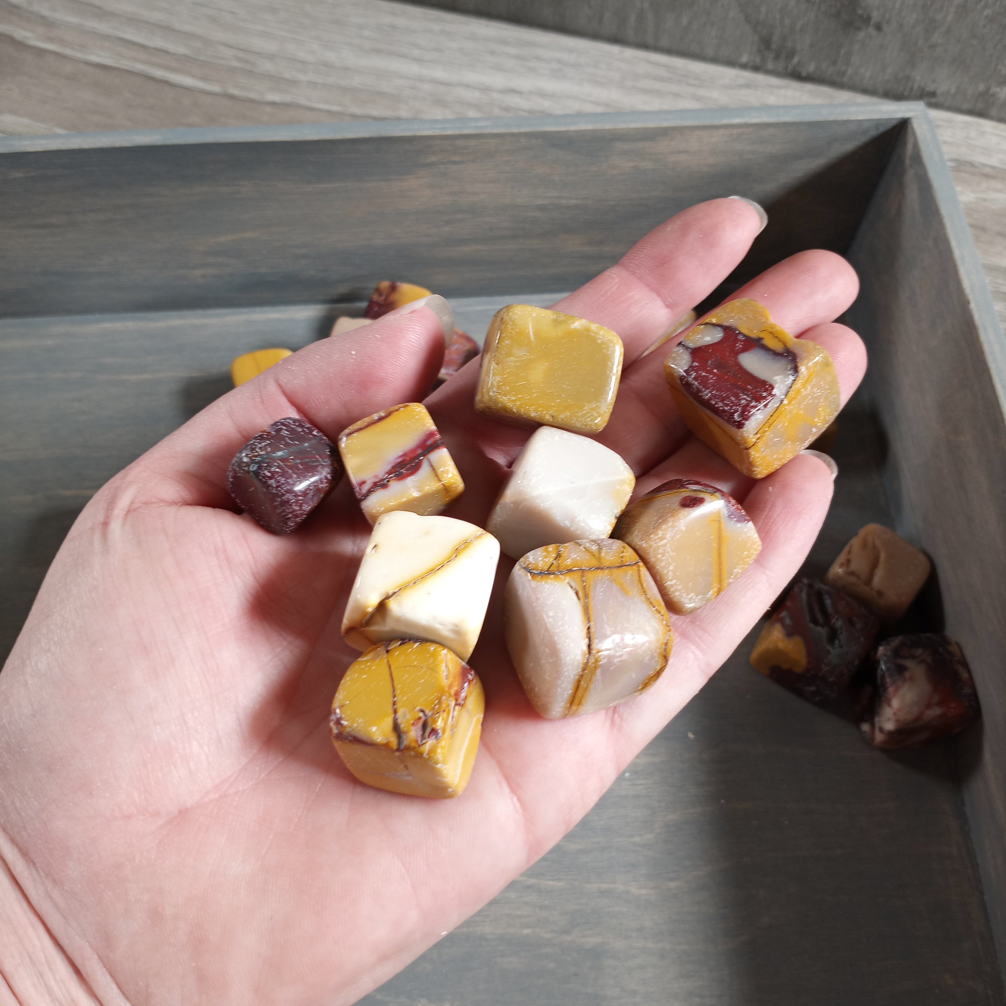 Cubic Style Tumbled Stones