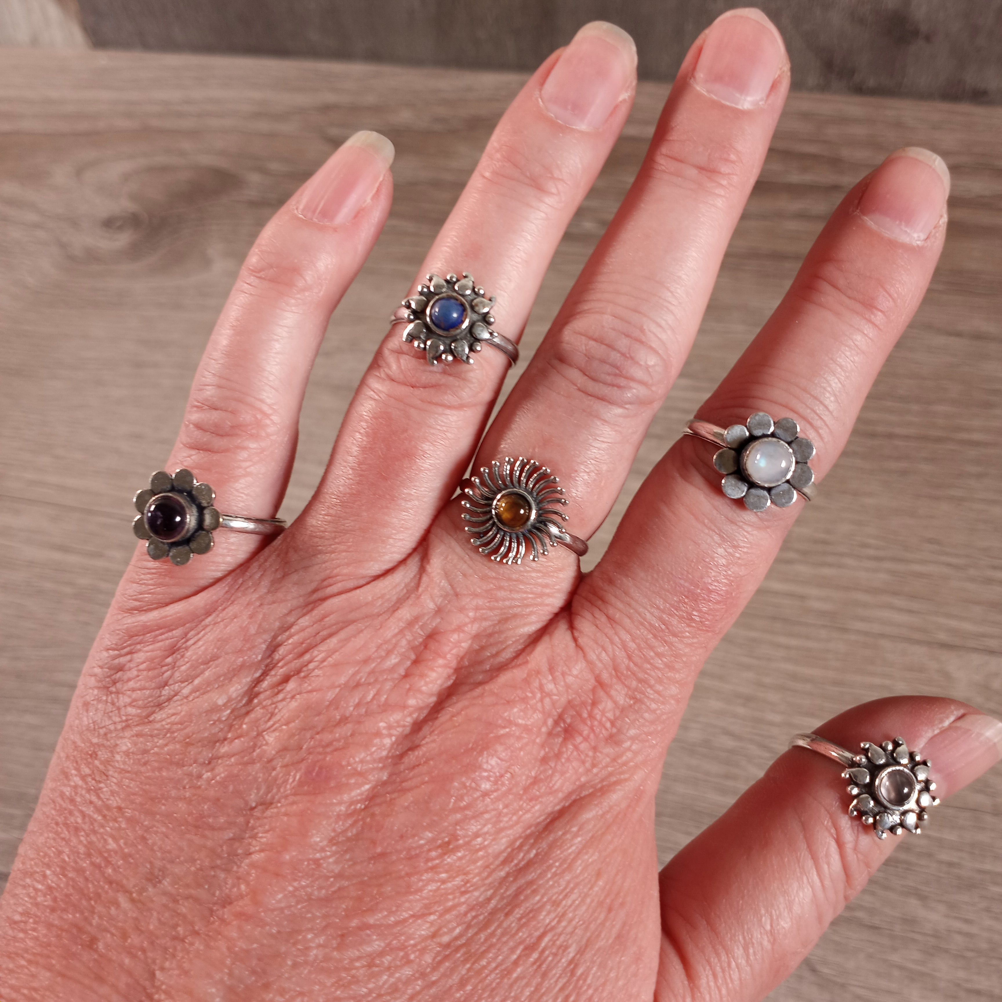 Wholesale Gemstone Flower Rings in Pot Metal – Bulk by Size