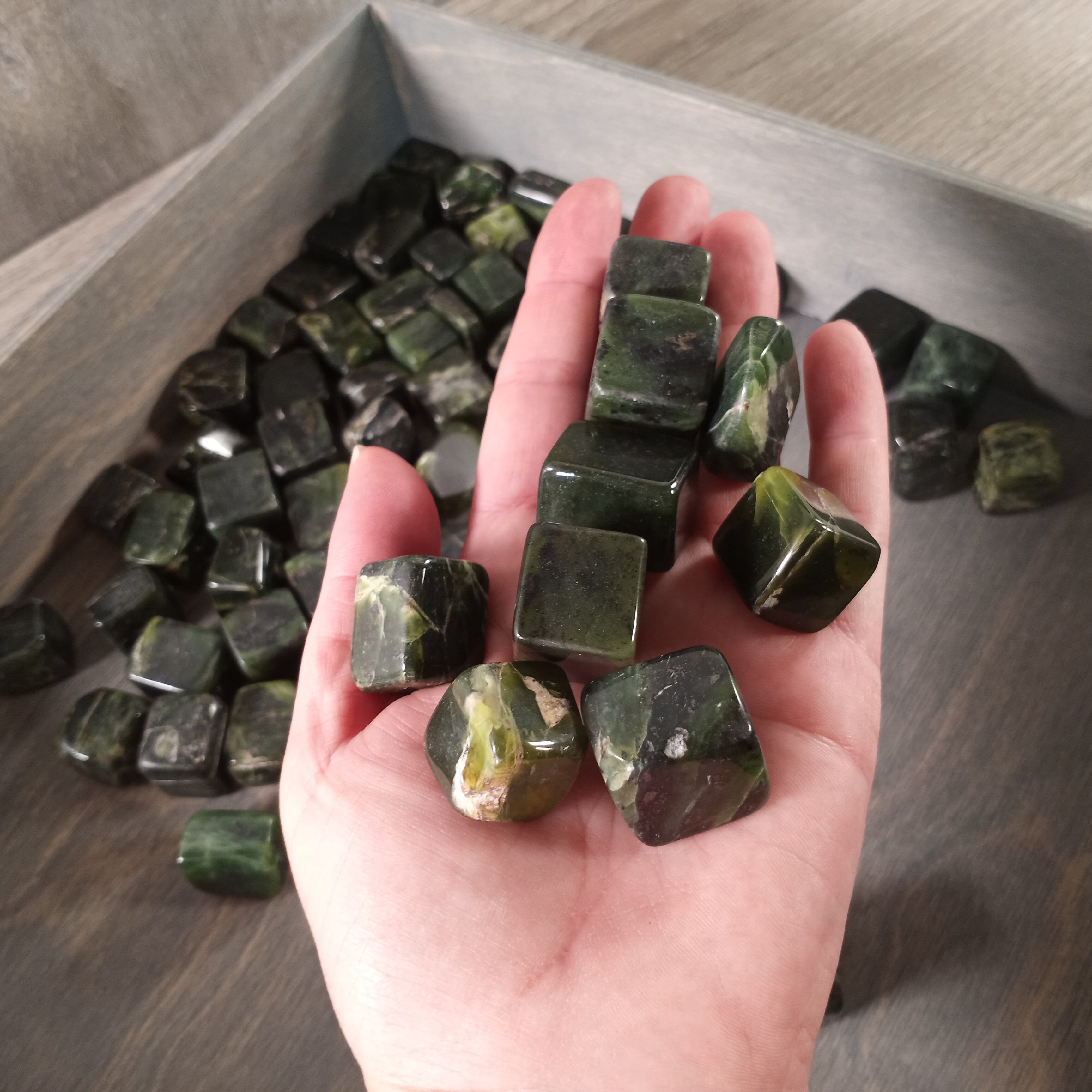 Nephrite Jade Tumbled Stones Cubic 1 Kilo