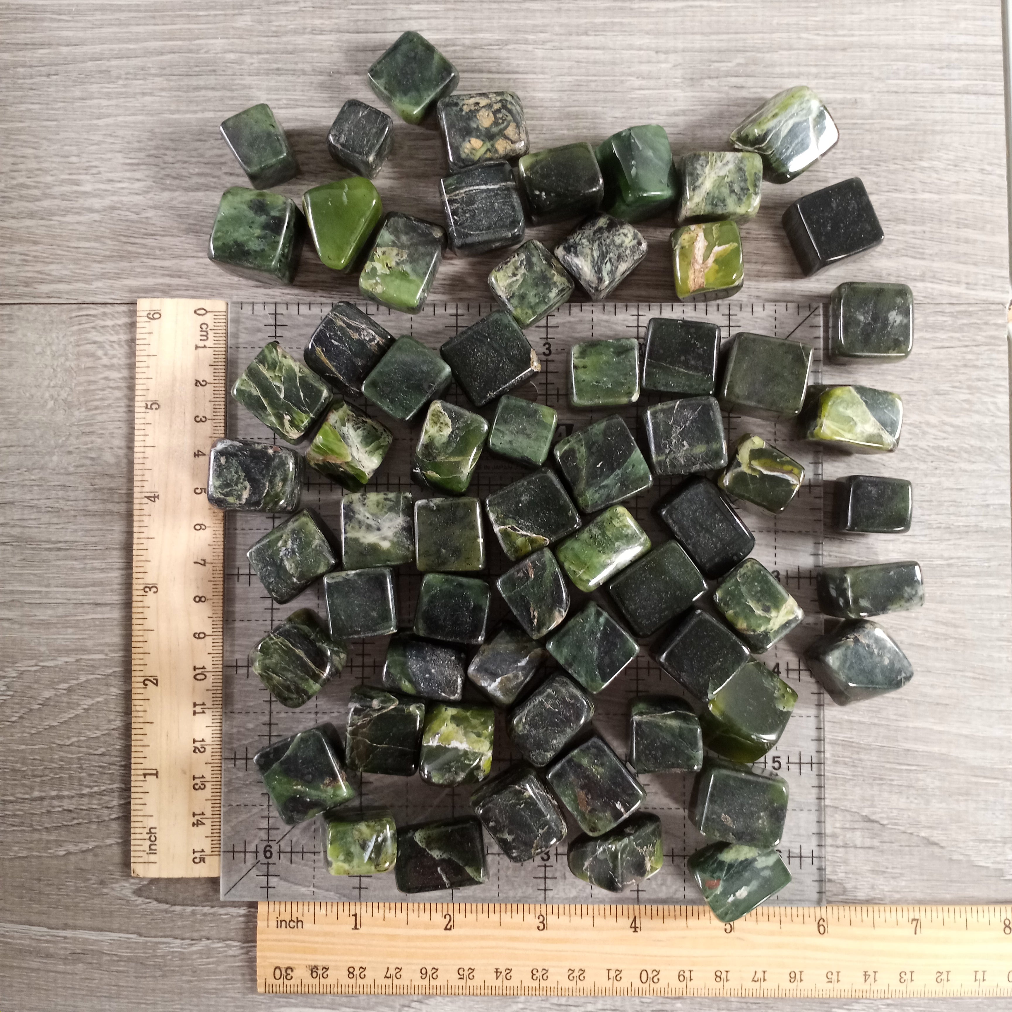 Nephrite Jade Tumbled Stones Cubic 1 Kilo