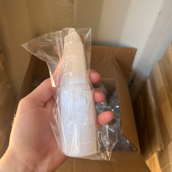 Selenite Towers 15 cm box of 24