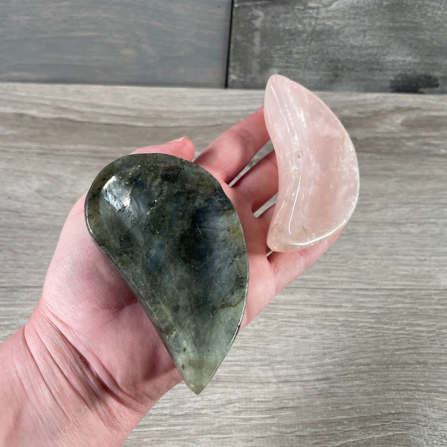 Gemstone crystal bowl for altars and spiritual decor
