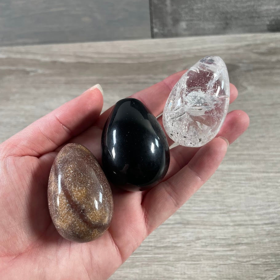 Crystal Eggs Assorted  – Brazilian  Wholesale Gemstone Eggs