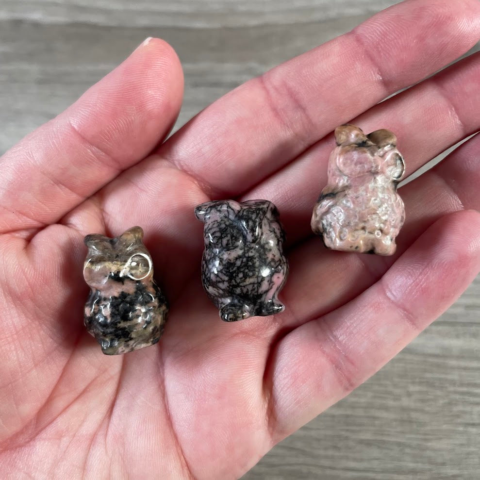 Small Gemstone Owl Figurine – Crystal Decor, Carved Stone Animal Statue, Mini Collectible