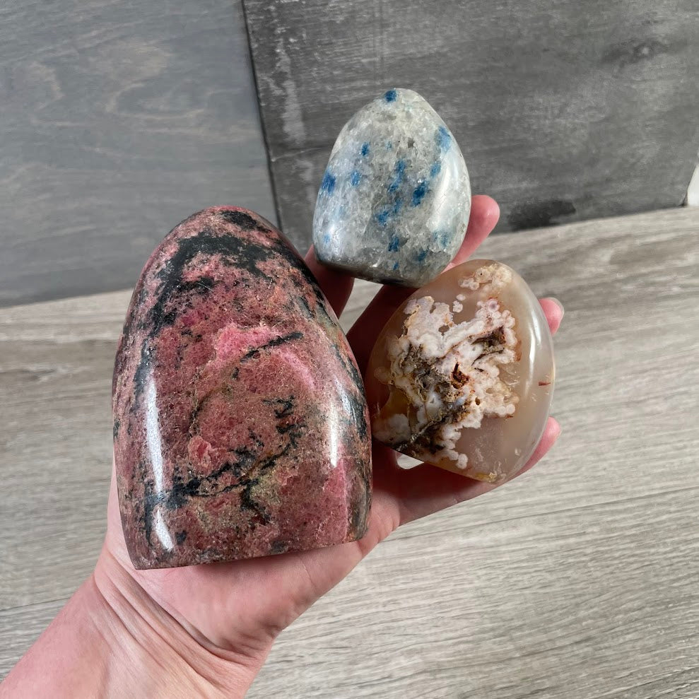 
Bulk assorted freeform crystals in mixed colors and natural gemstone shapes