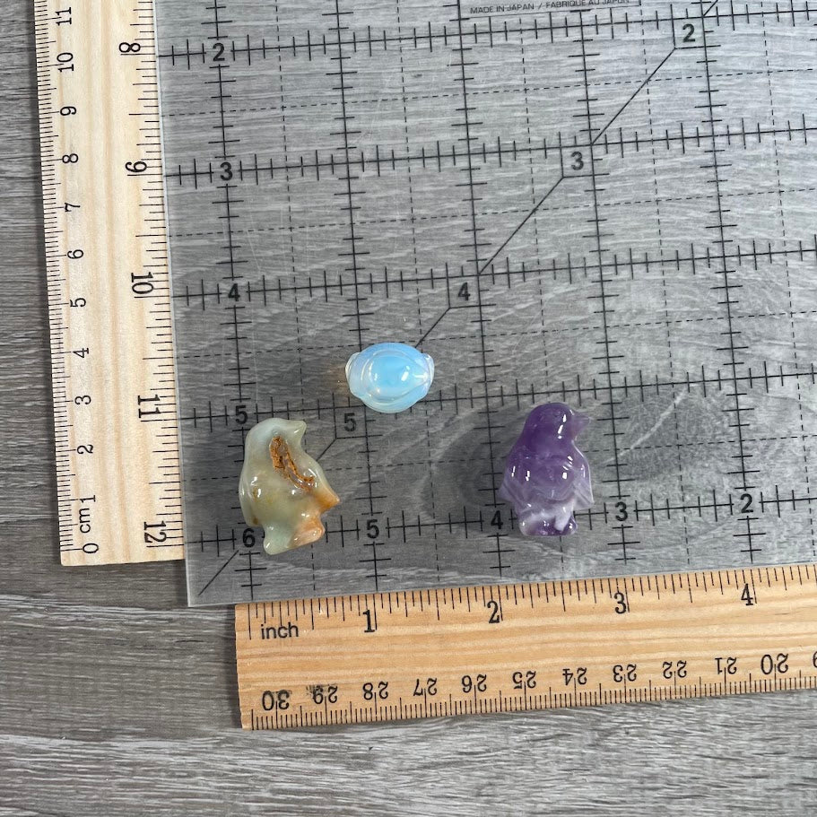Penguin Gemstone Small Carved Figurine – Wholesale Gift, Metaphysical Shops