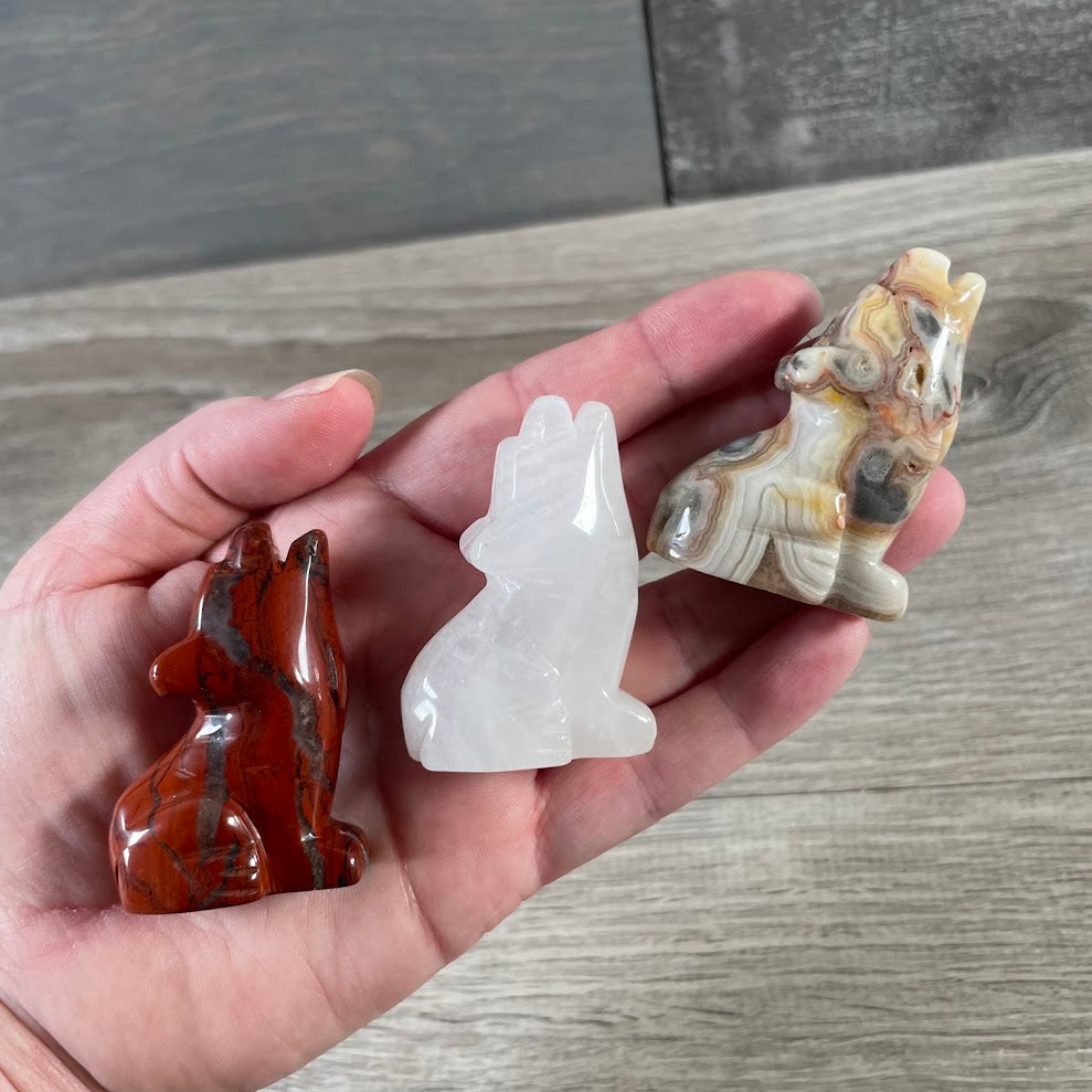 Medium carved crystal coyote animal statue for wholesale gift shops and metaphysical stores