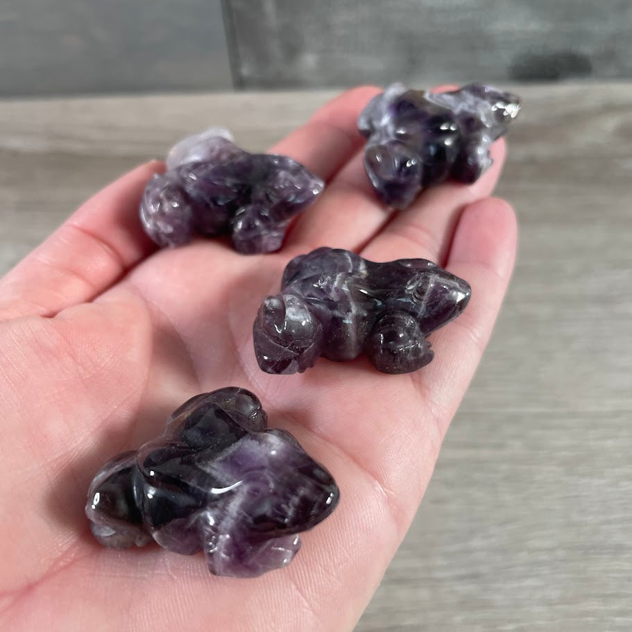 Natural amethyst crystal frog figurines for gift stores and crystal shops