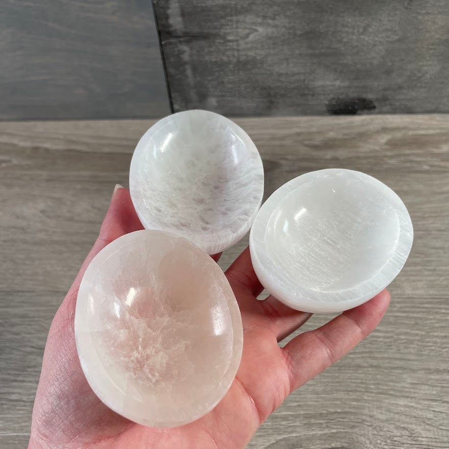 Wholesale Selenite Bowls – Assorted Shapes & Sizes | Crystal Charging Bowls