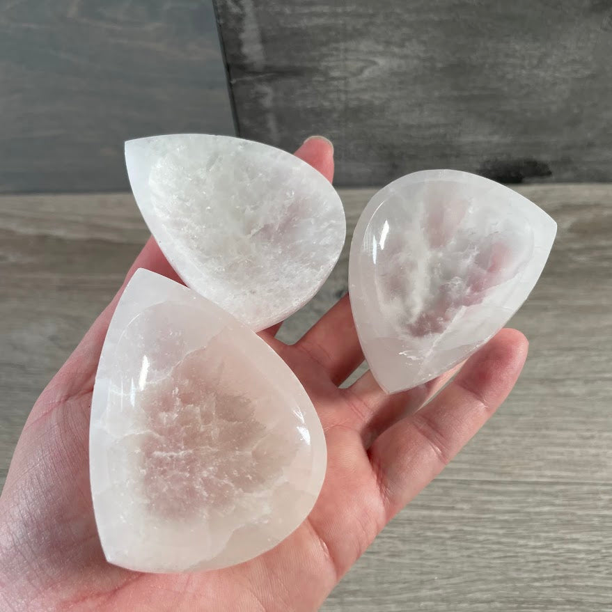 Wholesale Selenite Bowls – Assorted Shapes & Sizes | Crystal Charging Bowls