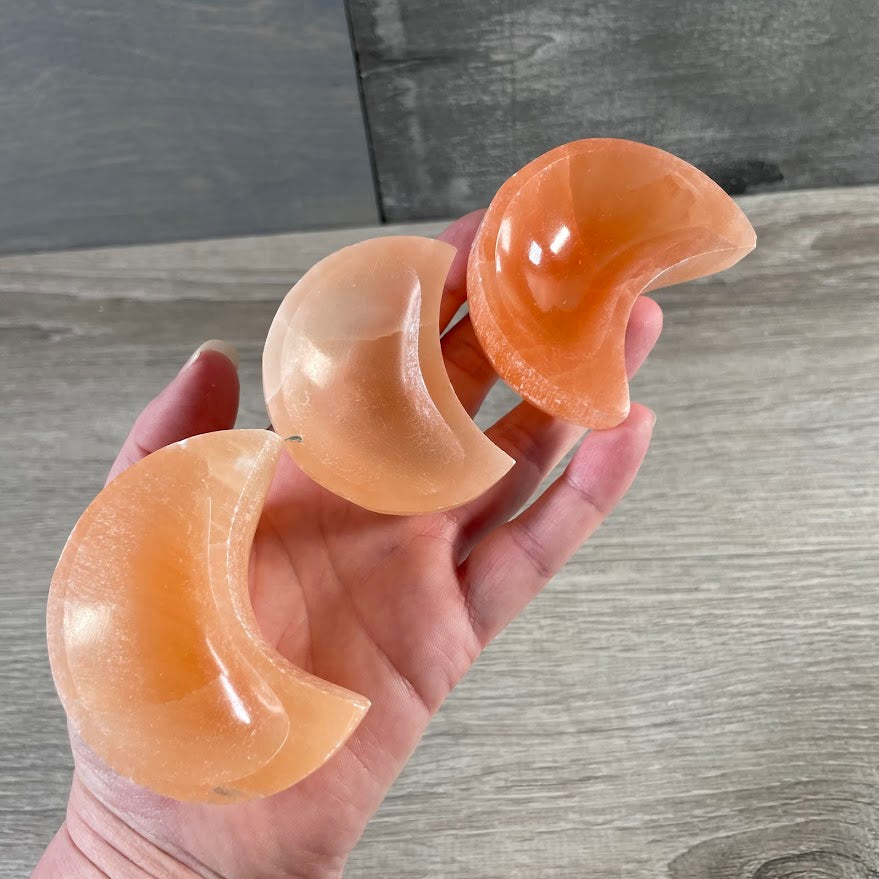 Wholesale Selenite Bowls – Assorted Shapes & Sizes | Crystal Charging Bowls
