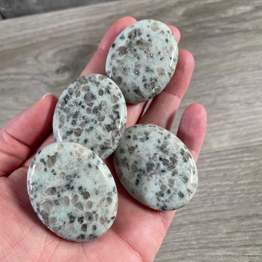 Gemstone Palm Stones 45mm – Bulk Crystal Supplies
