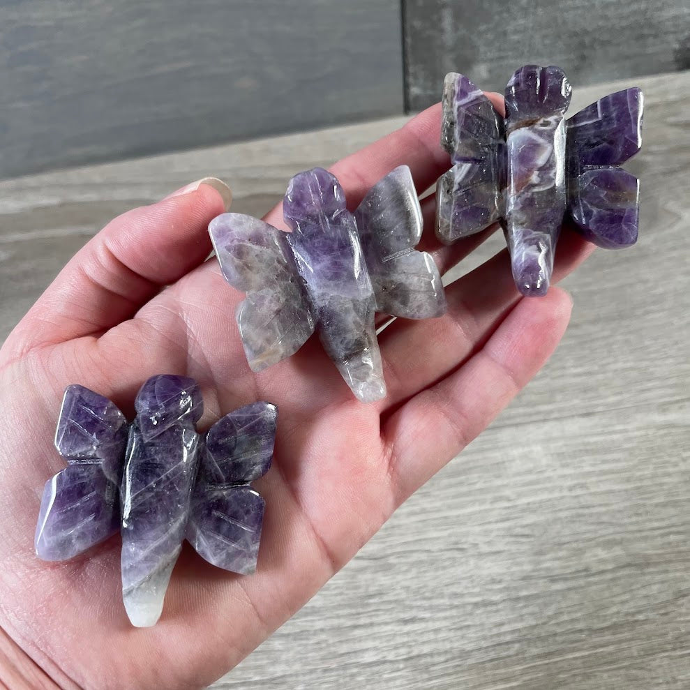 Amethyst medium dragonfly stone figurine for metaphysical displays