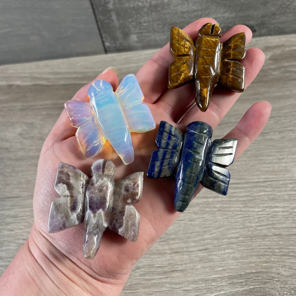 Assorted carved crystal dragonfly figurine for gift shops and boutiques