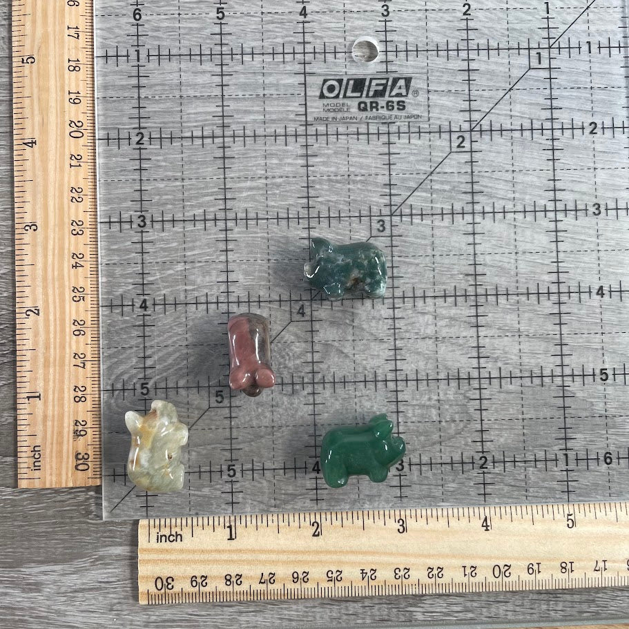 Gemstone Pig Figurines – Small Assorted Crystal Animal Statues