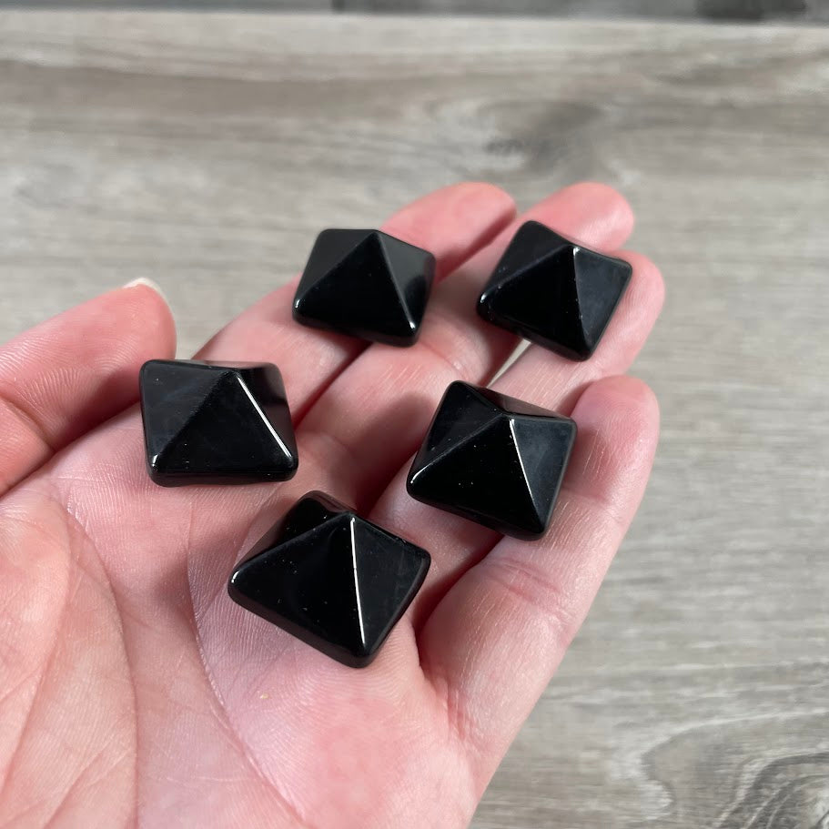 obsidian pyramid gemstone for meditation corner wholesale 