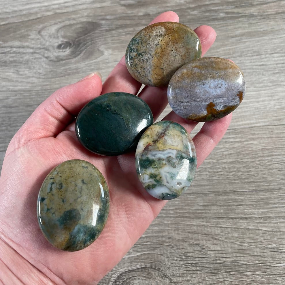 Gemstone Palm Stones 45mm – Bulk Crystal Supplies