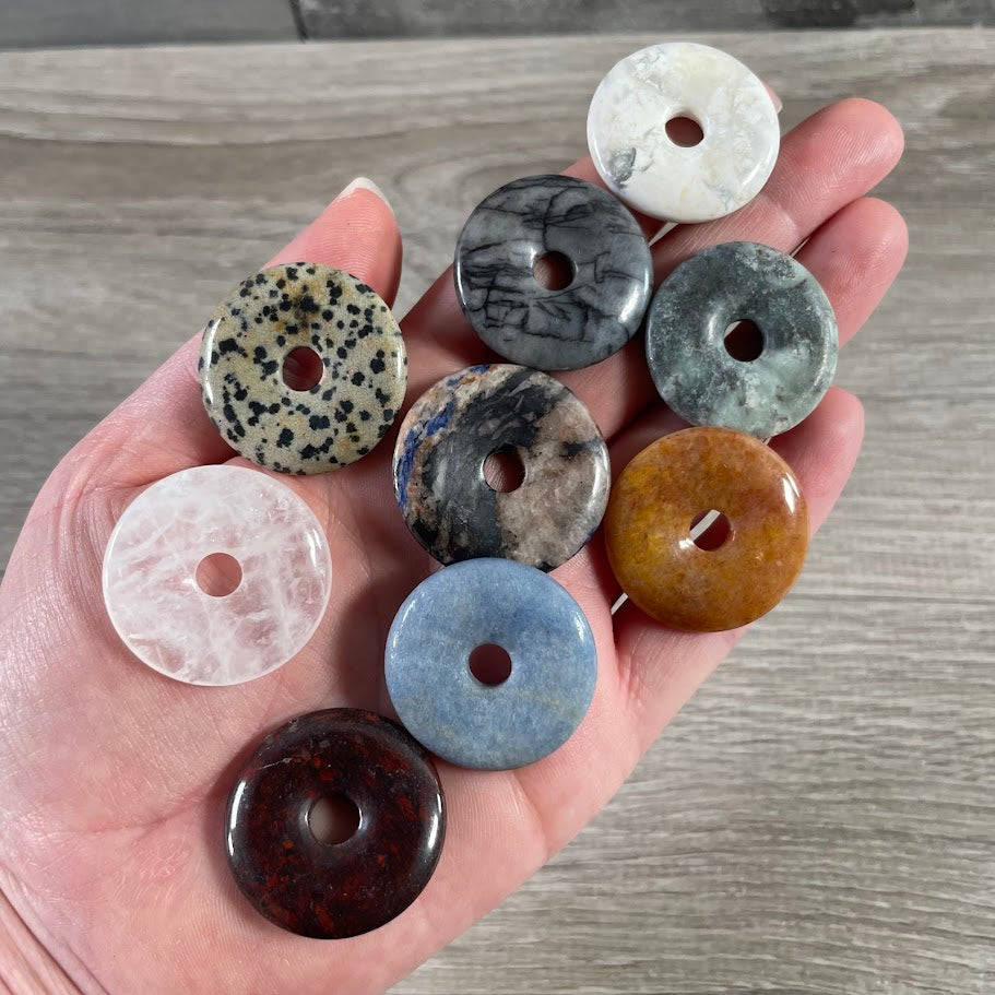 assorted pi stone donut pendant wholesale