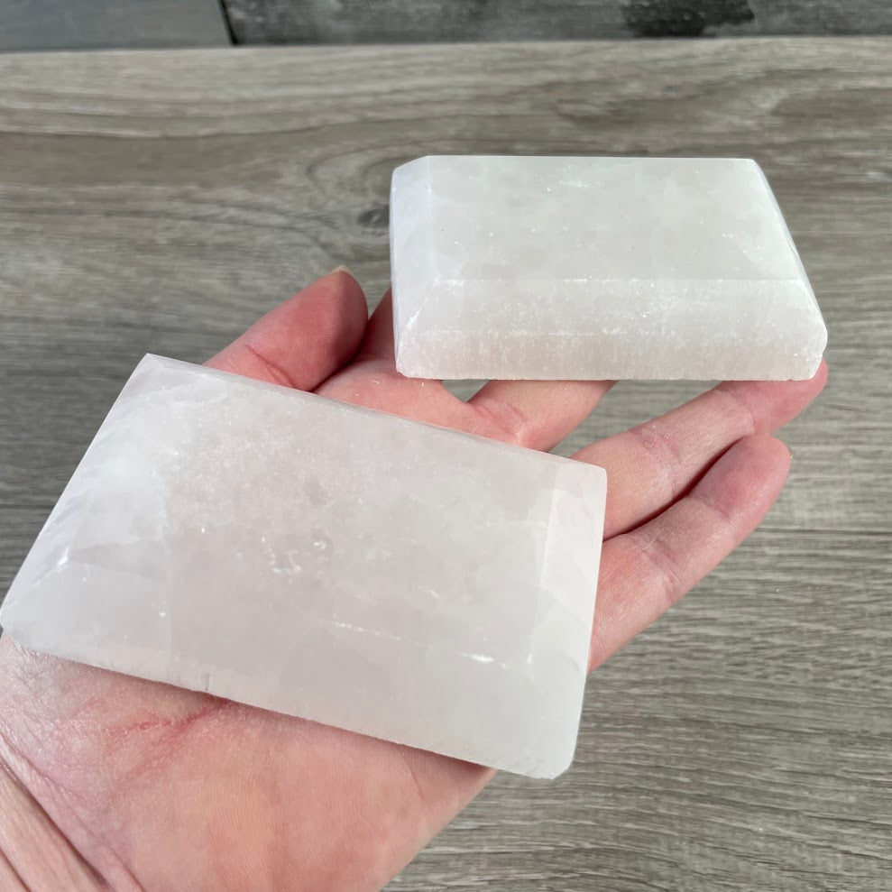 Assorted Styles and Sizes Selenite Wholesale products
