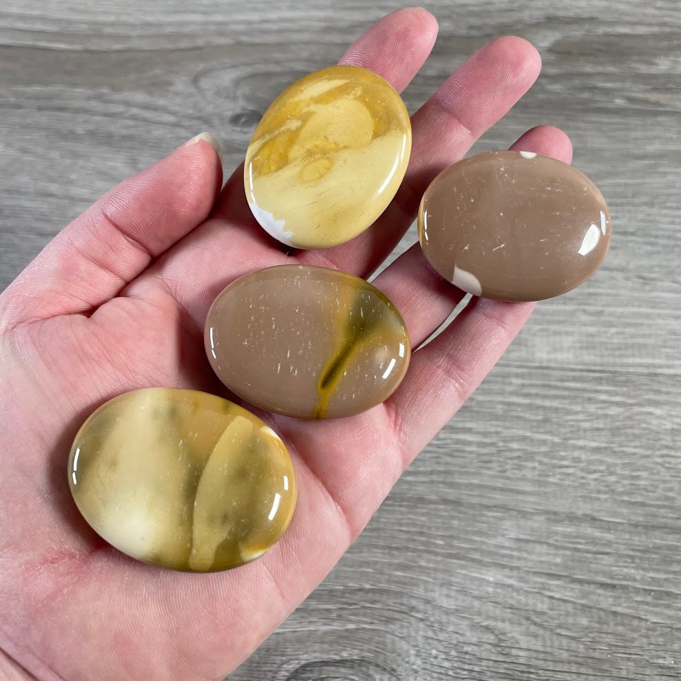 Gemstone Palm Stones 45mm – Bulk Crystal Supplies