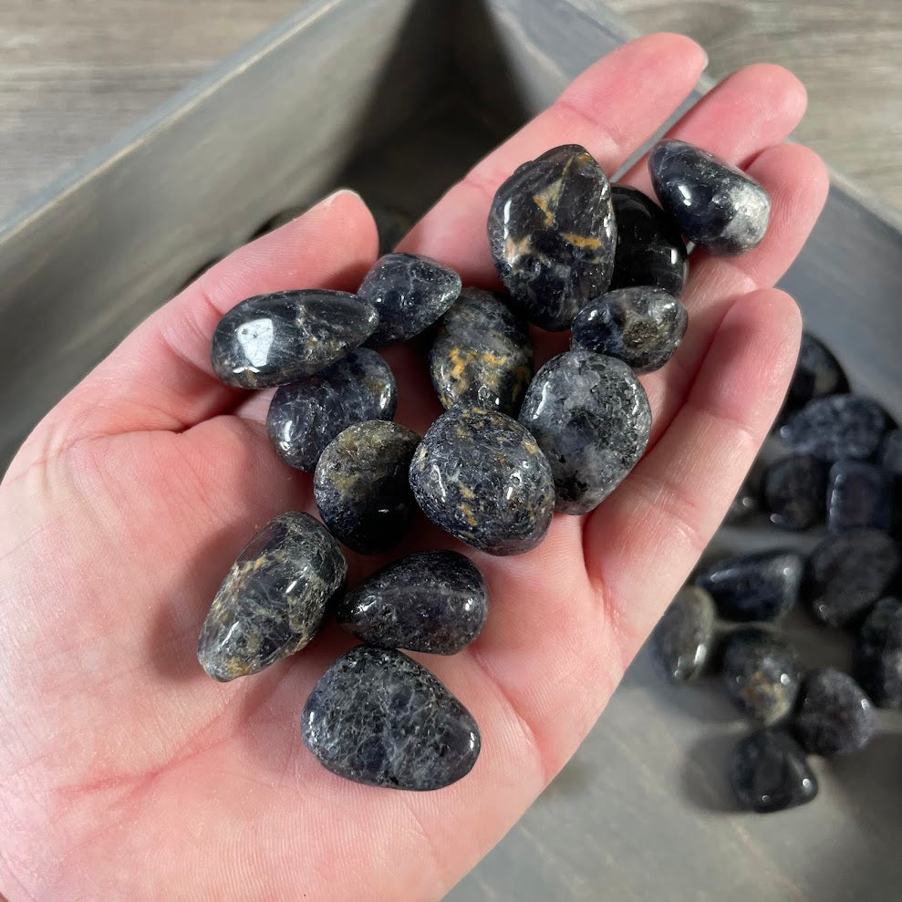 wholesale iolite crystals for resale