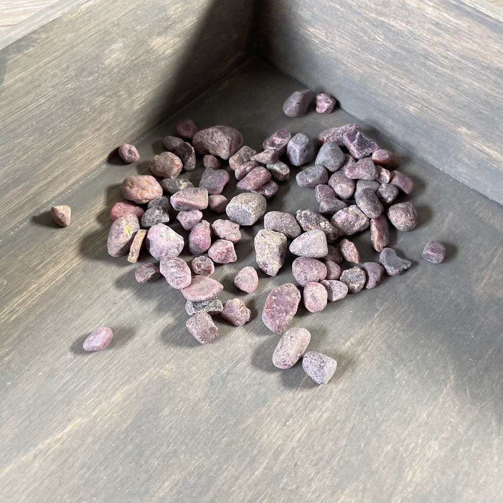 Ruby River Tumbled Stones – 4 oz of Natural Red Garnet Mix Healing Crystals Bulk