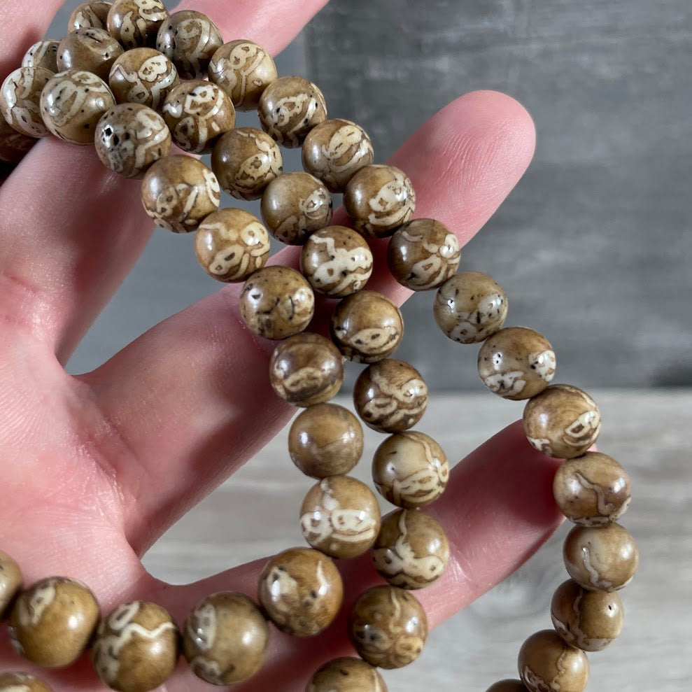 Evil Eye Shell Mala Necklace – Protective Spiritual Beaded Necklace with Natural Shells