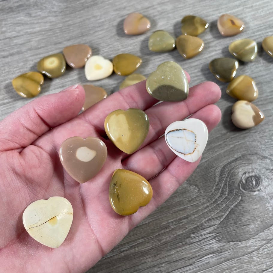 Gemstone Flat Heart Carvings 1-Inch  – Bulk Crystal Hearts
