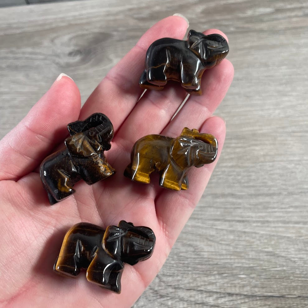 Tiger eye carved elephant animal totem for rock shops