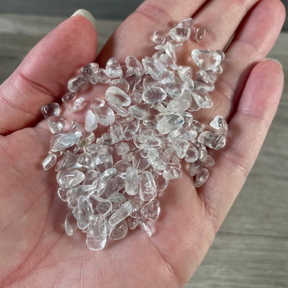 clear quartz mini chip bulk supplier