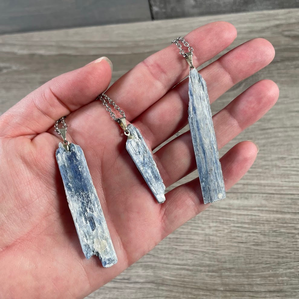 Natural blue kyanite pendant on stainless steel chain wholesale
