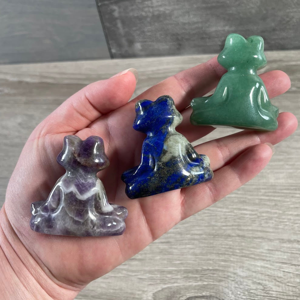 Assorted Gemstone Meditation Frog Figurine – Medium Carved Crystal Animal for Décor, Gifts & Spiritual Displays