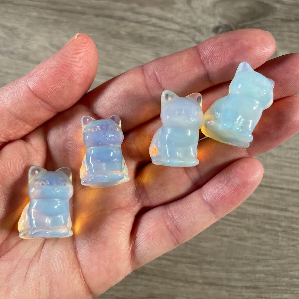 Small Gemstone Cat Figurine – Carved Crystal Animal Statue