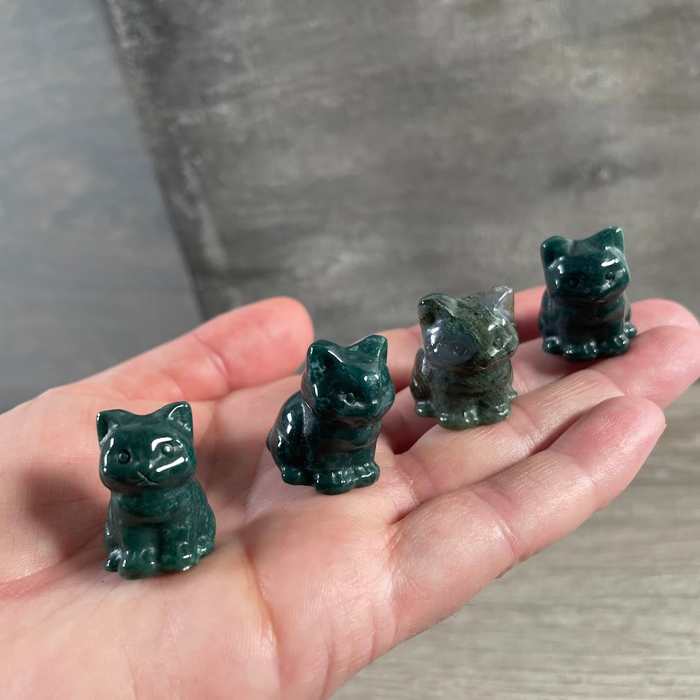 Small Gemstone Cat Figurine – Carved Crystal Animal Statue