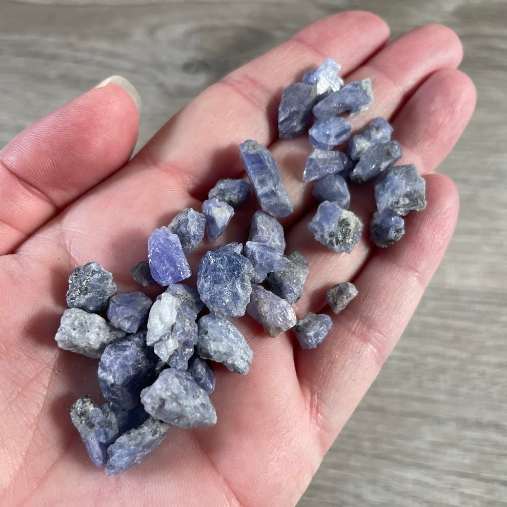 Small raw tanzanite chunks for crystal crafts and resale