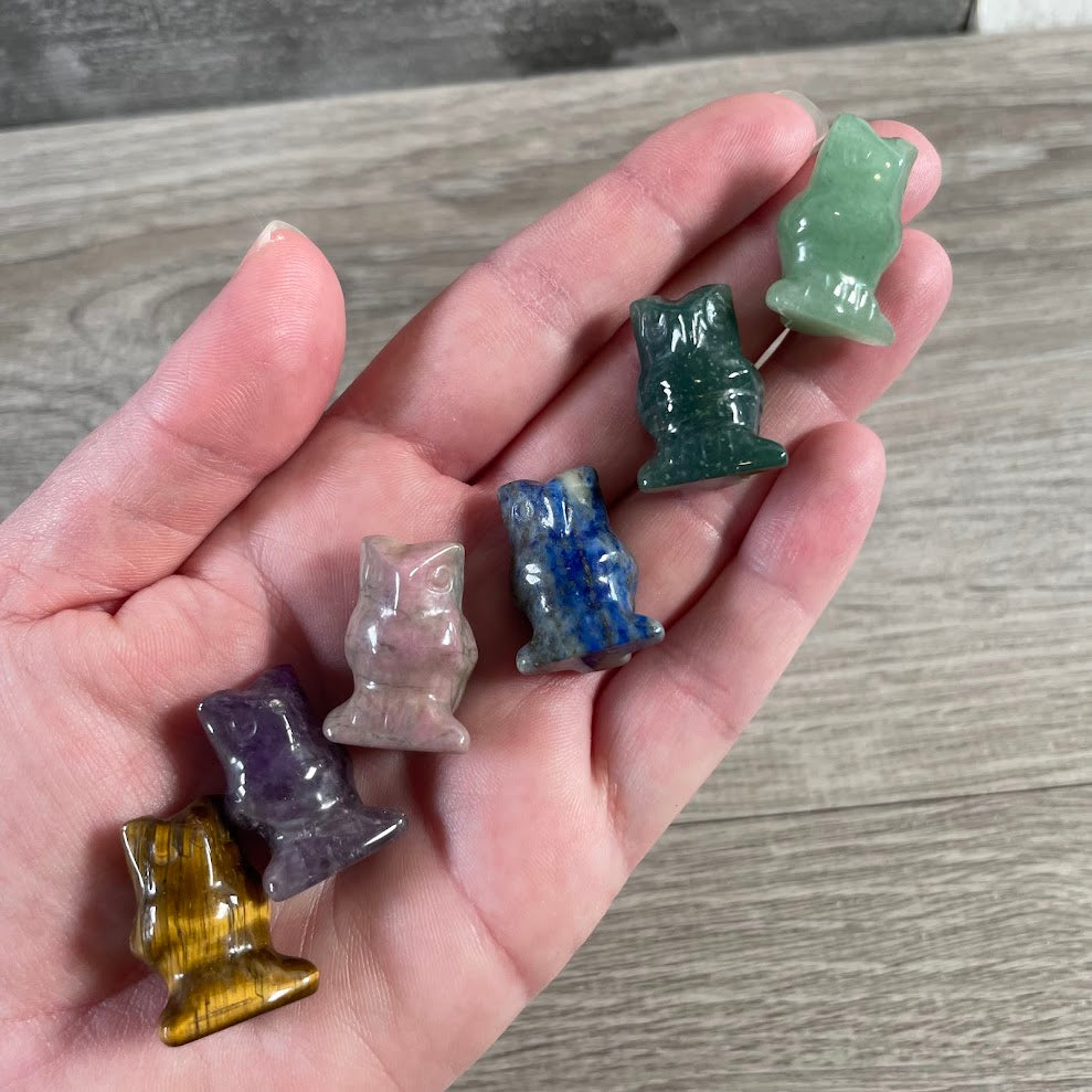 Miniature assorted gemstone figurine, crystal gift items
