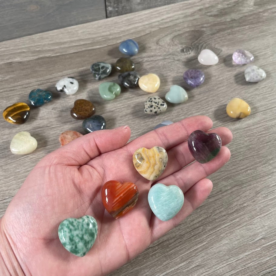 assorted 1-inch puffy gemstone heart polished crystal pocket stone for wholesale crystal shops